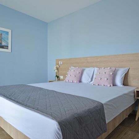 Niel Holiday Apartments, Panel Hospitality Homes & Villas レプトカリヤ エクステリア 写真